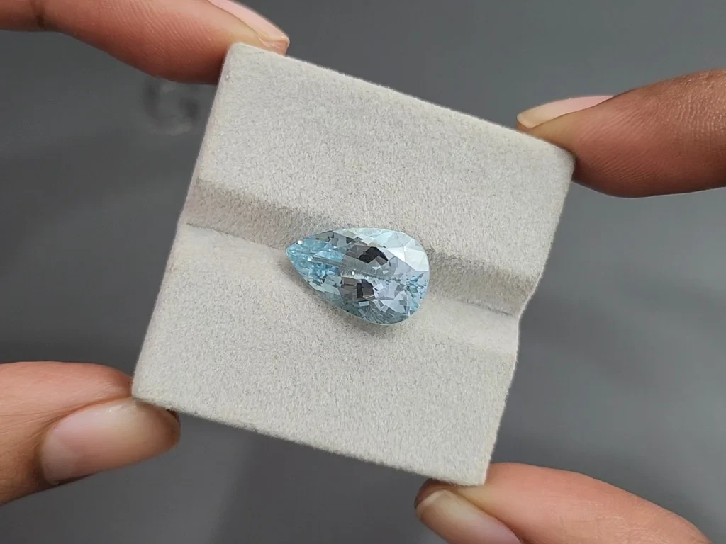 Aquamarine pear cut 6.81 carats, Madagascar Image №4