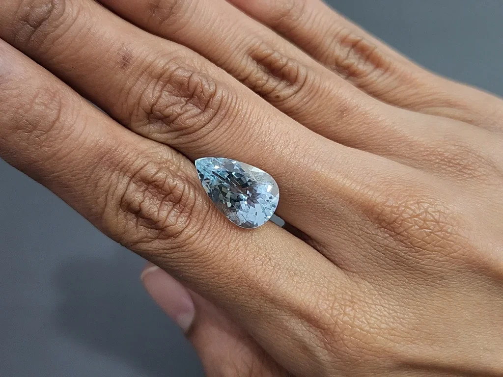 Aquamarine pear cut 6.81 carats, Madagascar Image №2
