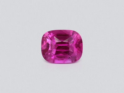 Rare unheated vivid and vibrant pink sapphire in cushion cut 4.01 carats, Madagascar  photo