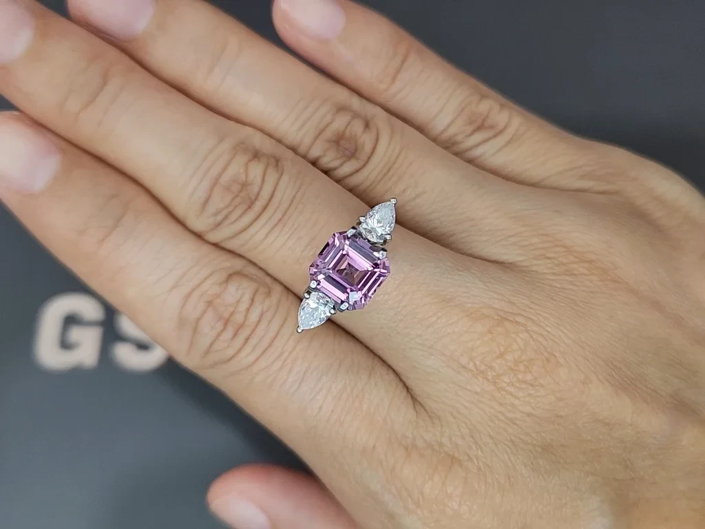 Spinel lavender octagon cut 3.14 carats, Tanzania Image №5