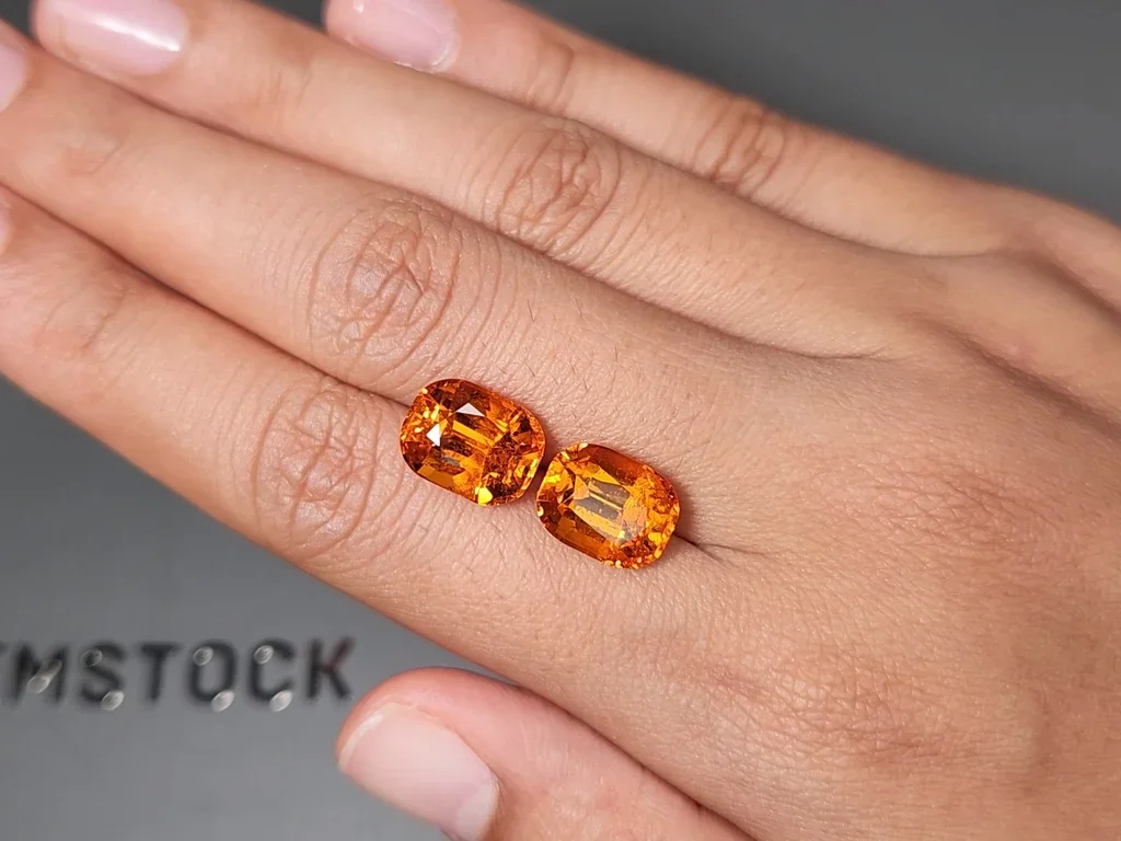 Pair of large cushion cut spessartines 15.09ct, Nigeria Image №2