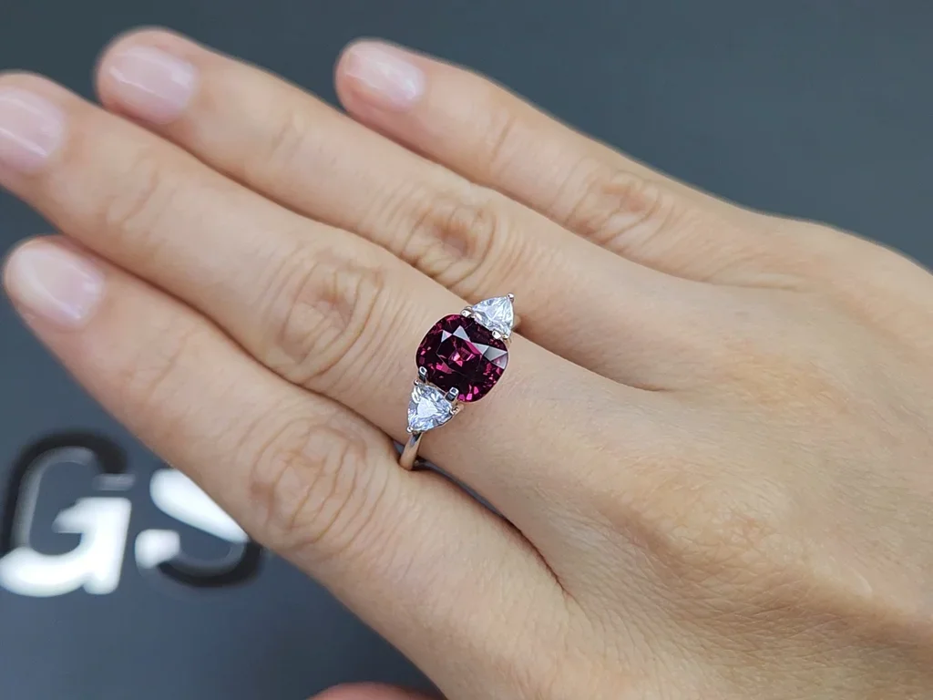Cushion cut rhodolite garnet 3.23 garats, Tanzania Image №5