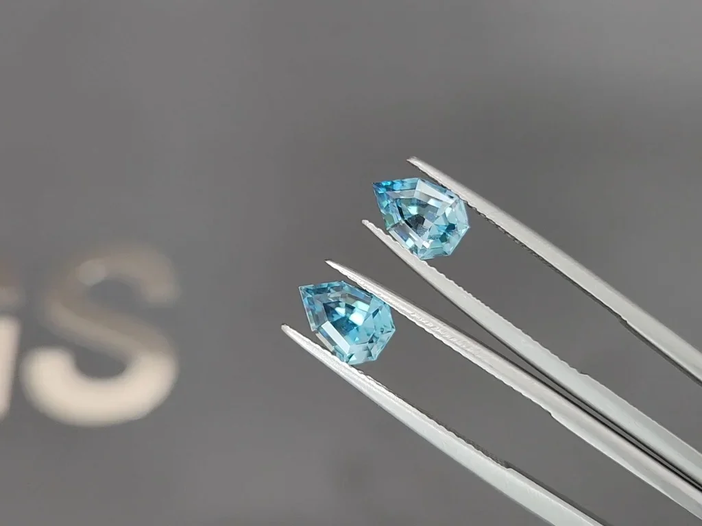 Pair of blue zircons in fancy cut 3.30 carats, Cambodia  Image №3