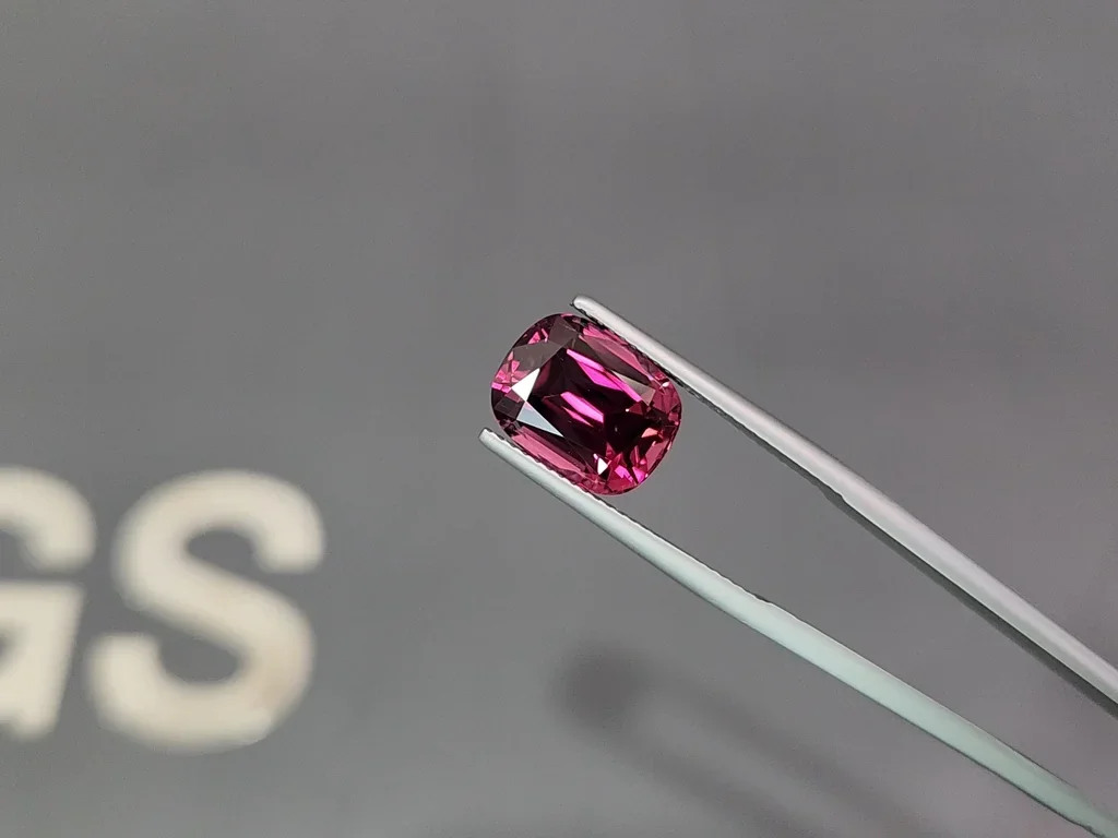 Garnet rhodolite cushion cut 6.82 carats, Tanzania Image №3