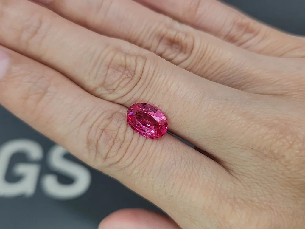 Spinel Mahenge Vivid Pink oval cut 2.61 carats, Tanzania Image №2