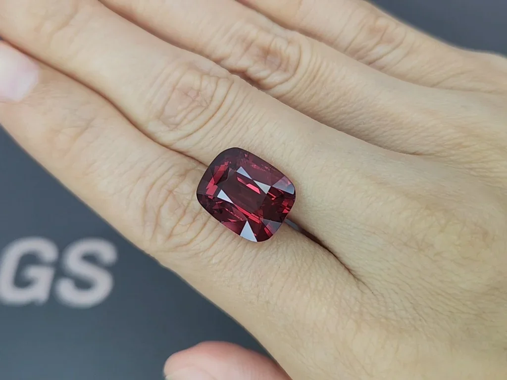 Purple garnet cushion cut 10.42 carats, Africa Image №2