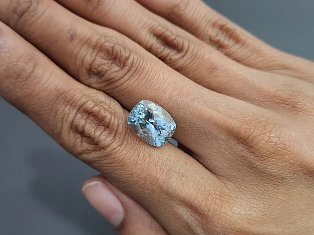 Aquamarine cushion cut 6.38 carats, Madagascar  Image №2