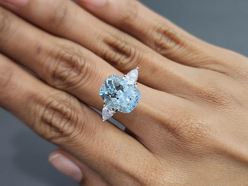 Aquamarine cushion cut 6.38 carats, Madagascar  Image №5