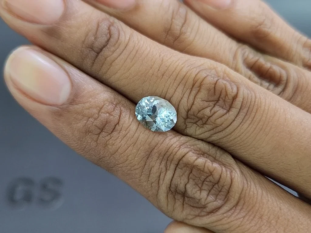 Aquamarine oval cut 1.99 carats, Madagascar  Image №2