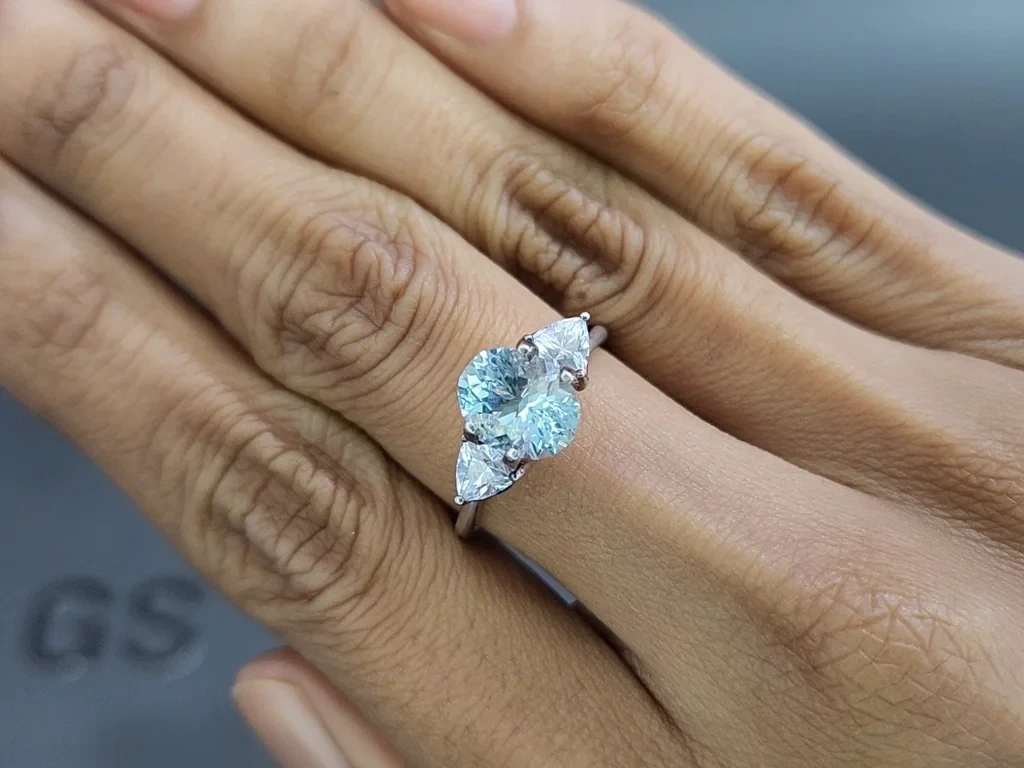 Aquamarine oval cut 1.99 carats, Madagascar  Image №5