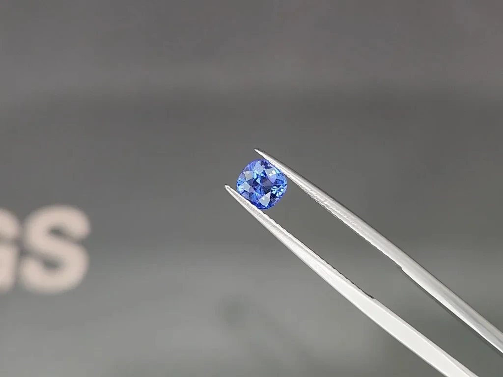 Sapphire Royal Blue cushion cut 0.92 carats, Sri Lanka  Image №3
