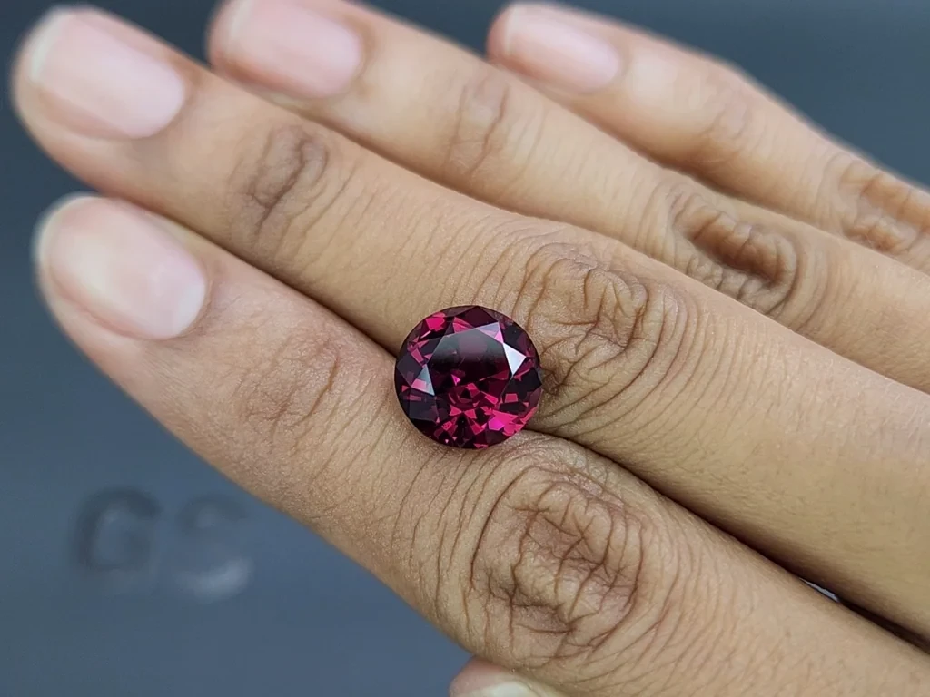 Rhodolite garnet  round cut  7.29 carats, Madagascar Image №2