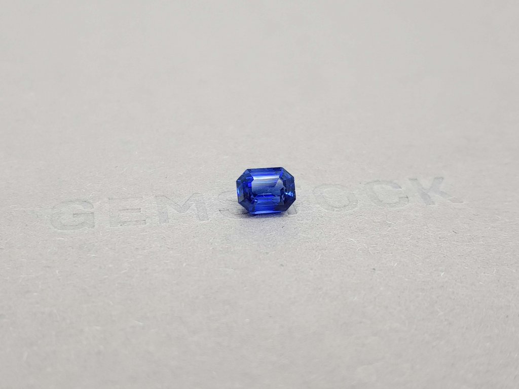 Intense blue sapphire, octagon cut, 1.79 ct, Sri Lanka Image №2