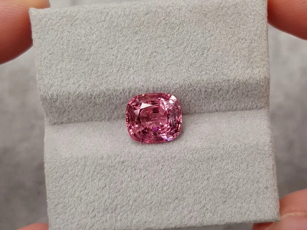 Cushion cut orange-pink spinel 4.00 ct, Burma Image №3