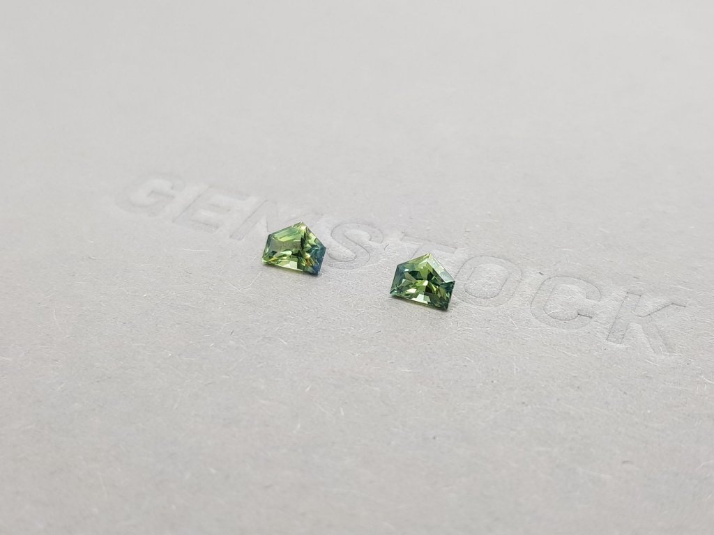 Pair of unheated blue-green sapphires 0.92 ct, Madagascar Image №4