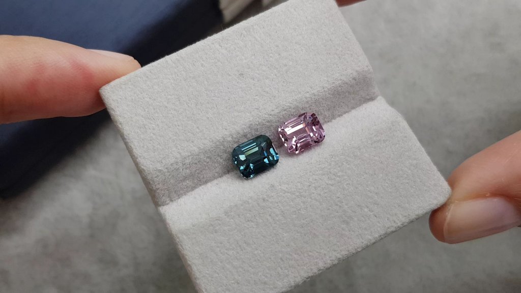 Pair of blue-green and pink spinels in cushion cut 2.95 ct, Burma Image №4