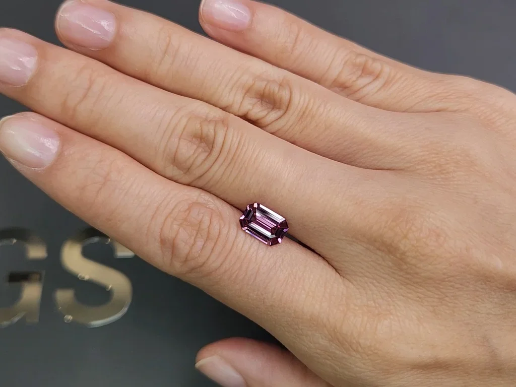 Burmese pink spinel octagon cut 1.92 carats   Image №2