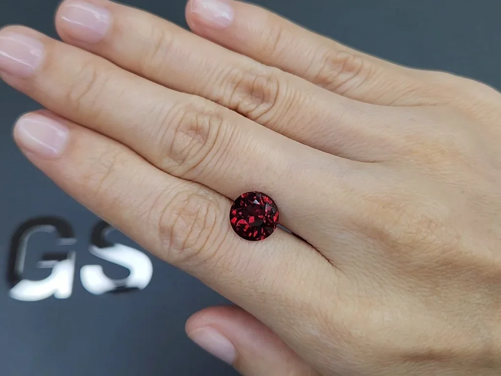 Red-orange rhodolite garnet in round cut 3.84 carats, Tanzania Image №2