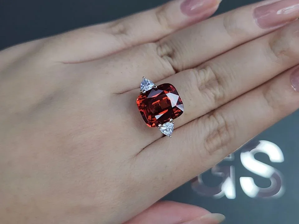 Red-orange cushion cut spessartine garnet 10.05 carats, Africa Image №5