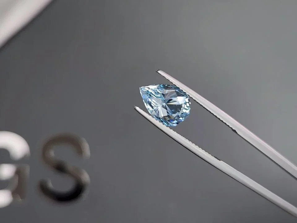 Light blue pear-cut aquamarine 3.25 carats, Madagascar  Image №3