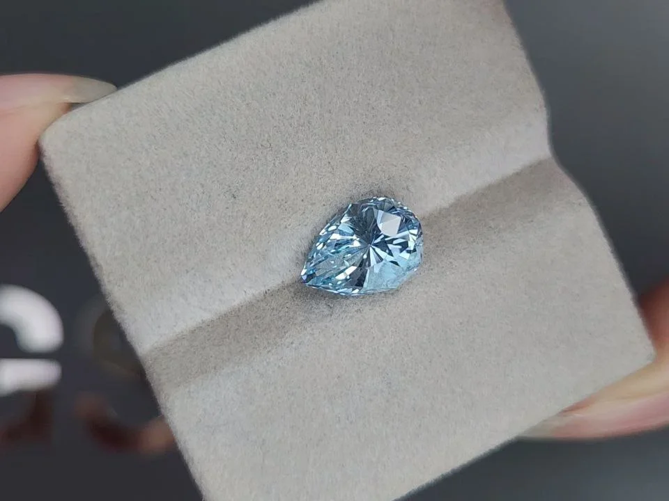 Light blue pear-cut aquamarine 3.25 carats, Madagascar  Image №4
