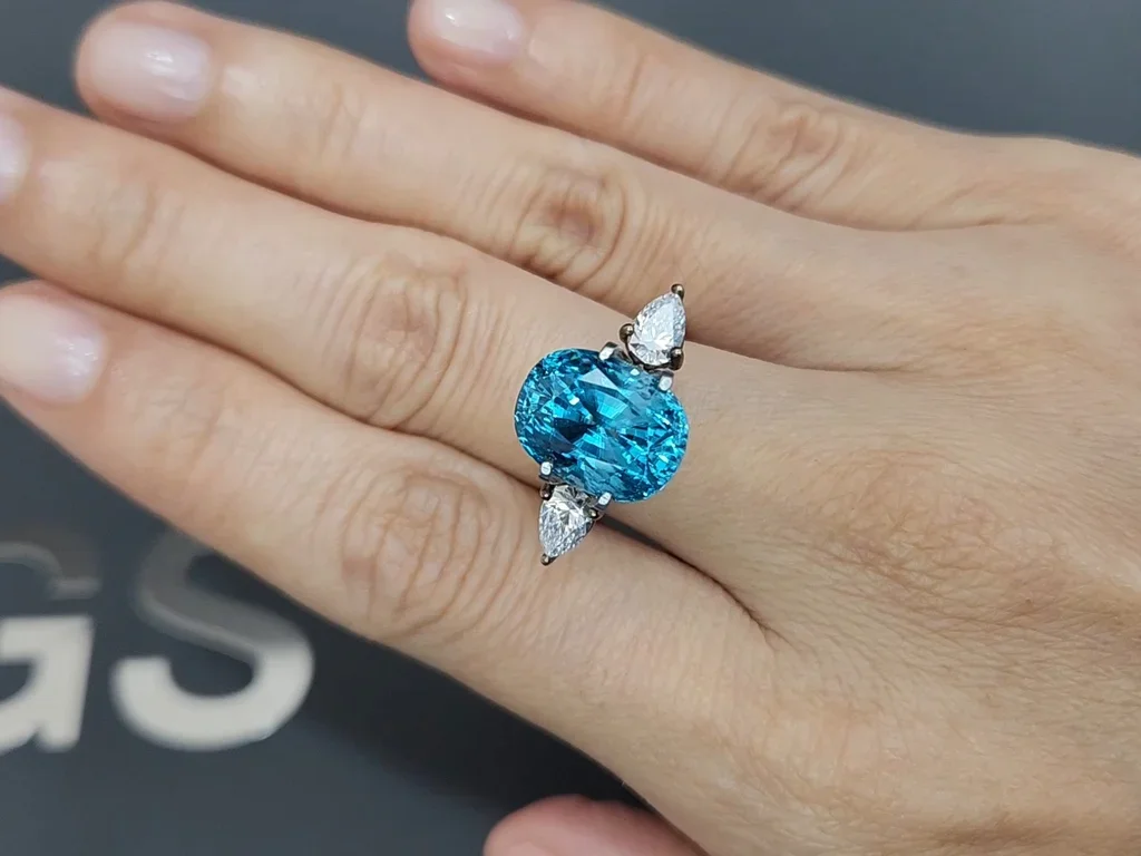 Large blue zircon in oval cut 12.98 carats, Cambodia  Image №5