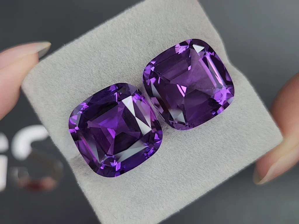 Pair of amethysts cushion cut 30.56 carats, Brazil  Image №4