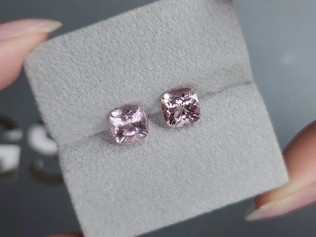 Pair of pink morganites in cushion cut  2.82 carats, Madagascar Image №4