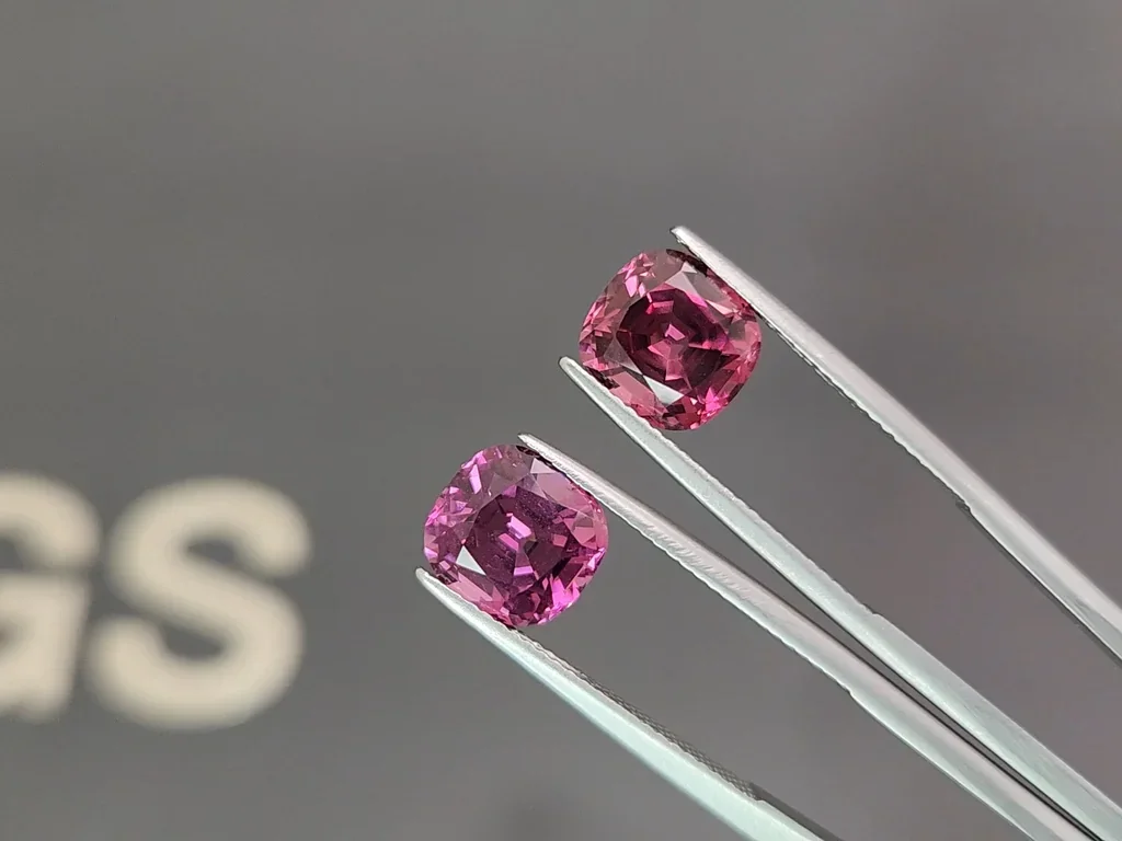Pair of purple rhodolite cushion cut 6.62 carats, Tanzania Image №3