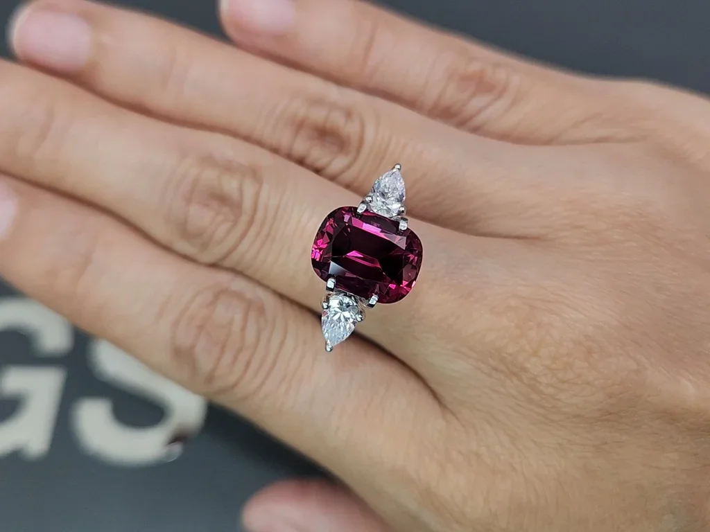 Garnet rhodolite cushion cut 6.69 carats, Tanzania Image №5