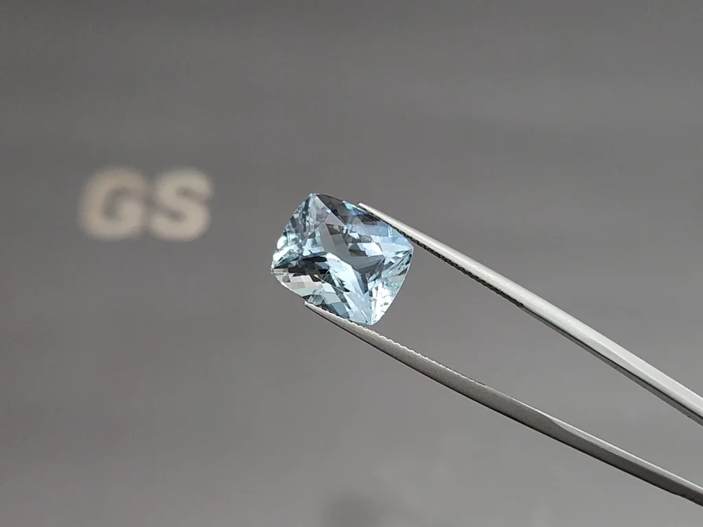 Aquamarine cushion cut  7.05 carats, Madagascar  Image №3