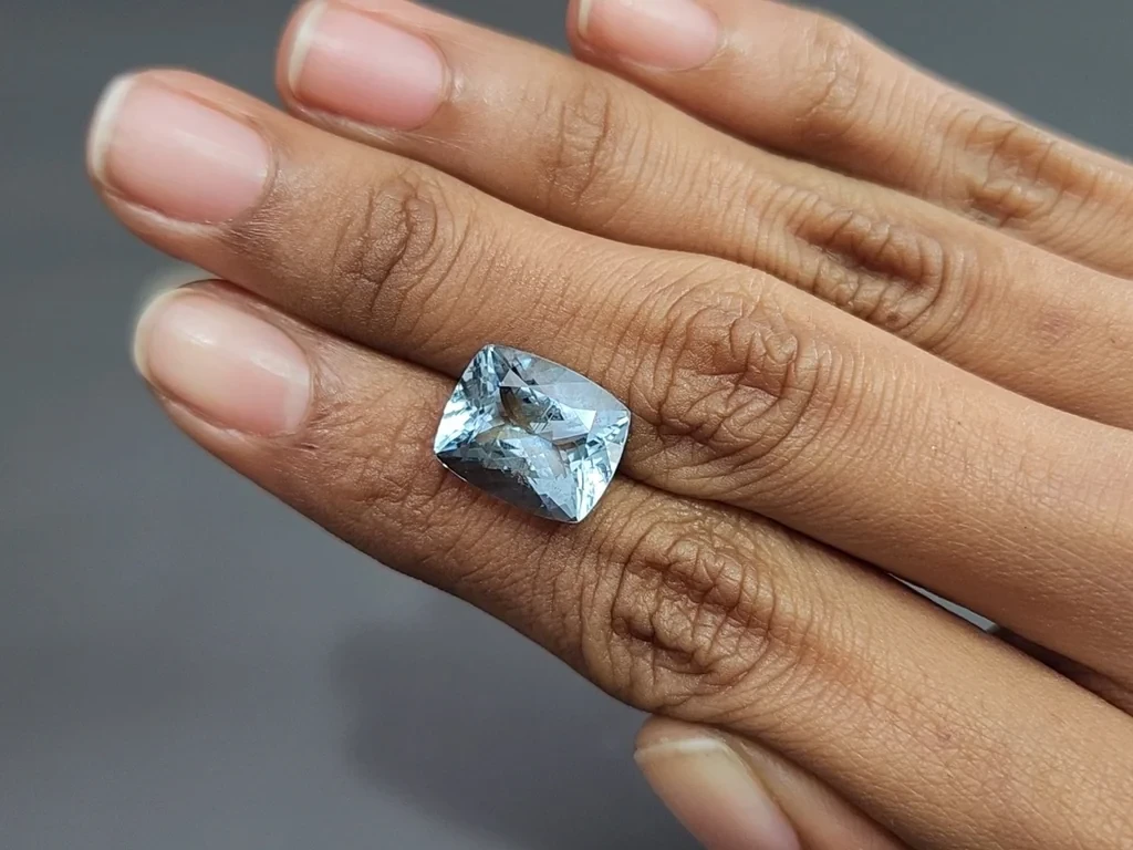Aquamarine cushion cut  7.05 carats, Madagascar  Image №2