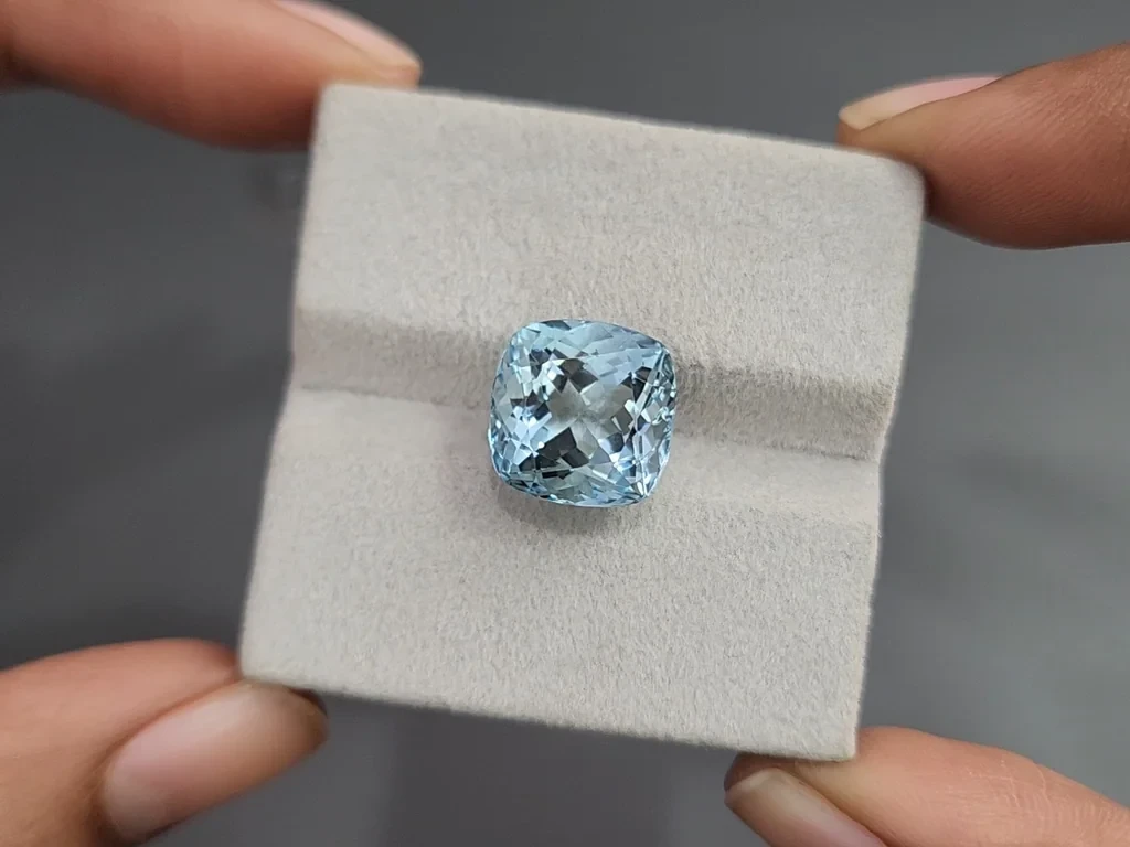 Aquamarine cushion cut 8.14 carats, Madagascar  Image №4