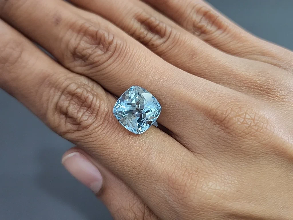 Aquamarine cushion cut 8.14 carats, Madagascar  Image №2