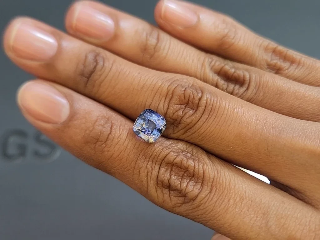 Unheated sapphire Bi-color cushion cut 4.15 carats, Sri Lanka Image №2