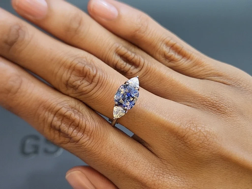 Unheated sapphire Bi-color cushion cut 4.15 carats, Sri Lanka Image №5