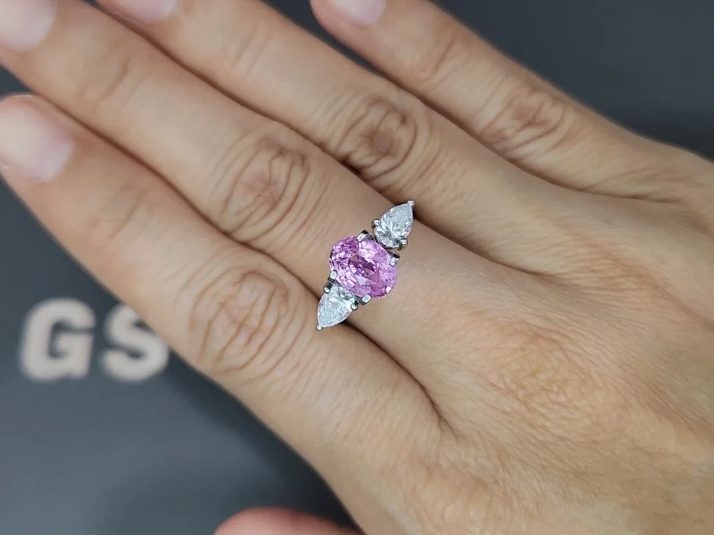 Unheated pink sapphire oval cut 2.05 carats, Sri Lanka Image №5