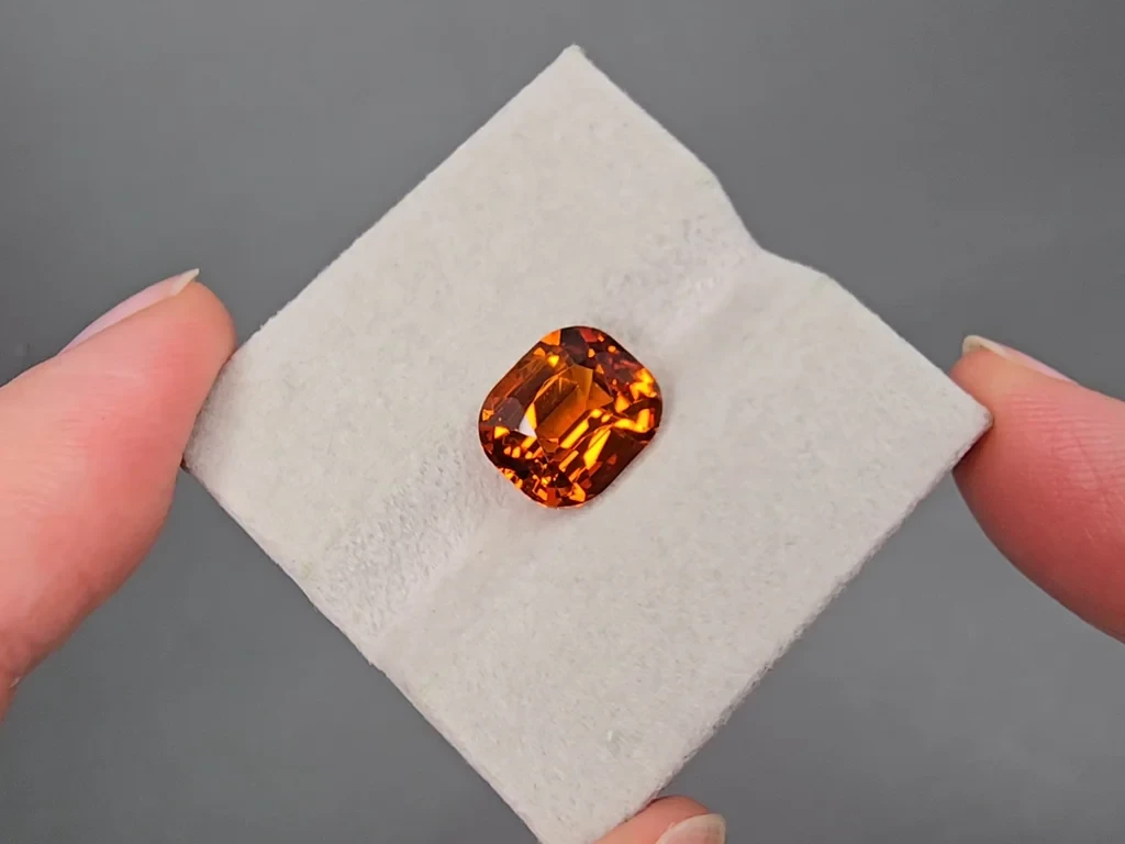 Fanta color garnet spessartine in cushion cut 8.77 carats, Africa Image №5