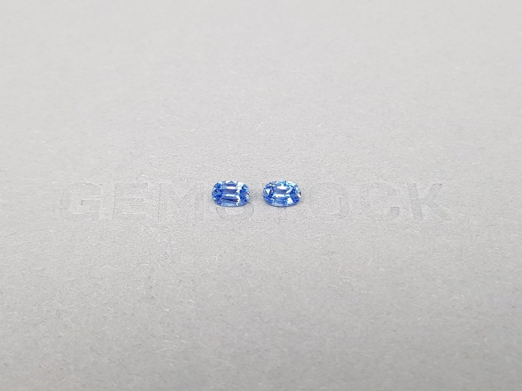 Pair pastel blue sapphires from Sri Lanka of oval cut 0,65 ct Image №2
