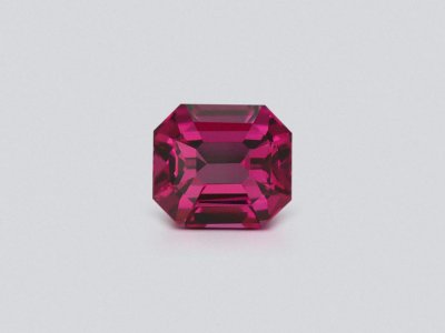 Octagon cut rhodolite garnet 4.09 carats, Tanzania photo