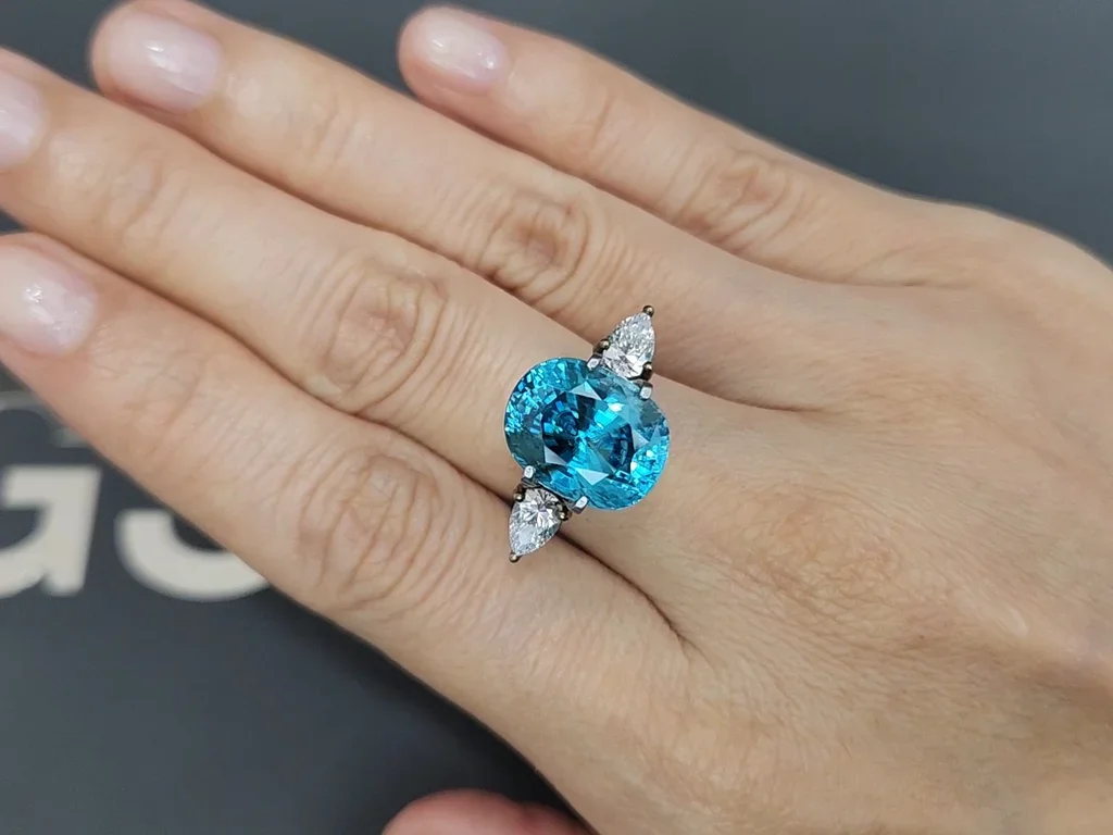 Large blue zircon in oval cut 11.22 carats, Cambodia  Image №5