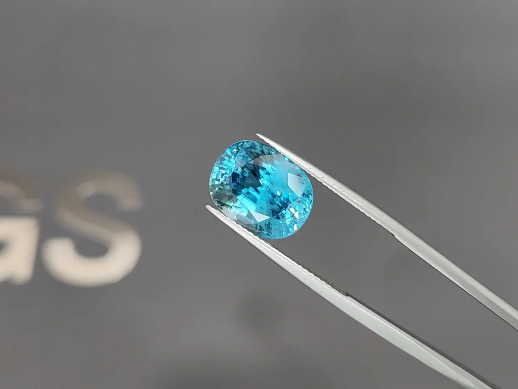 Large blue zircon in oval cut 11.22 carats, Cambodia  Image №3