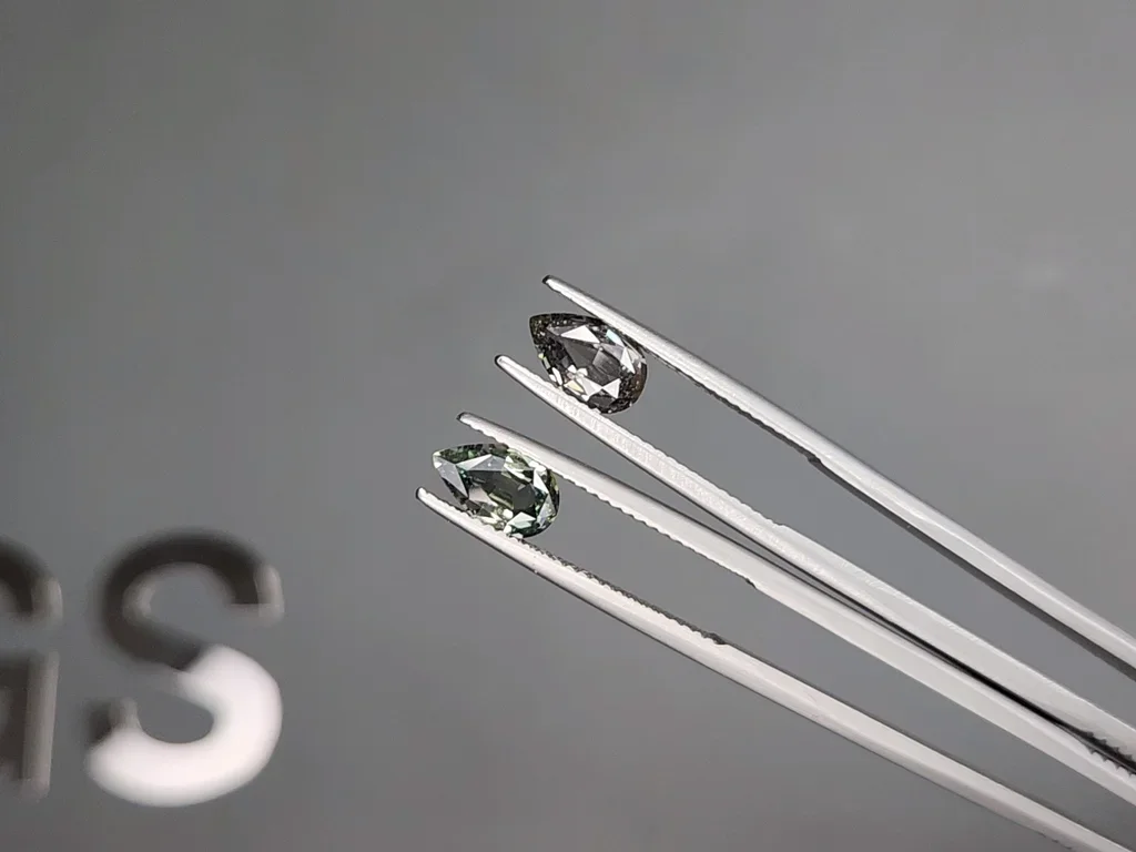 Pair of unheated green sapphires pear cut 2.34 carats, Madagascar Image №3