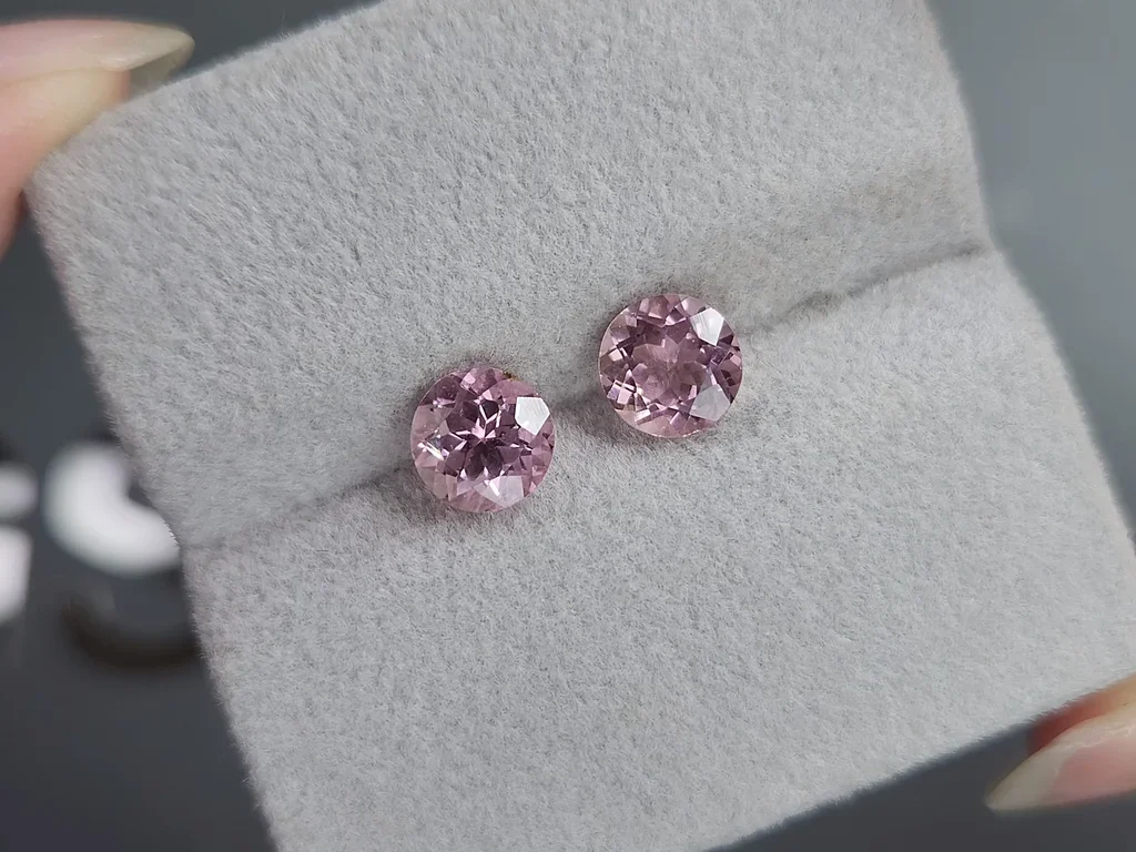 Pair of pink tourmalines in round cut 2.20 carats, Africa Image №4
