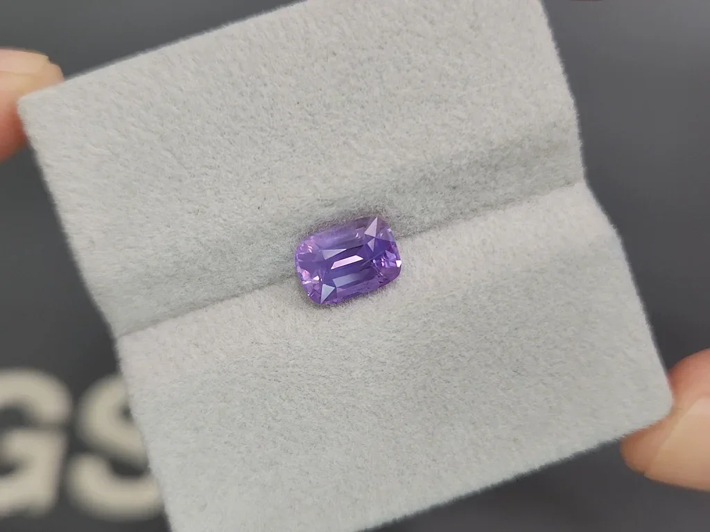 Unheated sapphire with silk effect in oval cut 2.10 carats, Tanzania Image №4