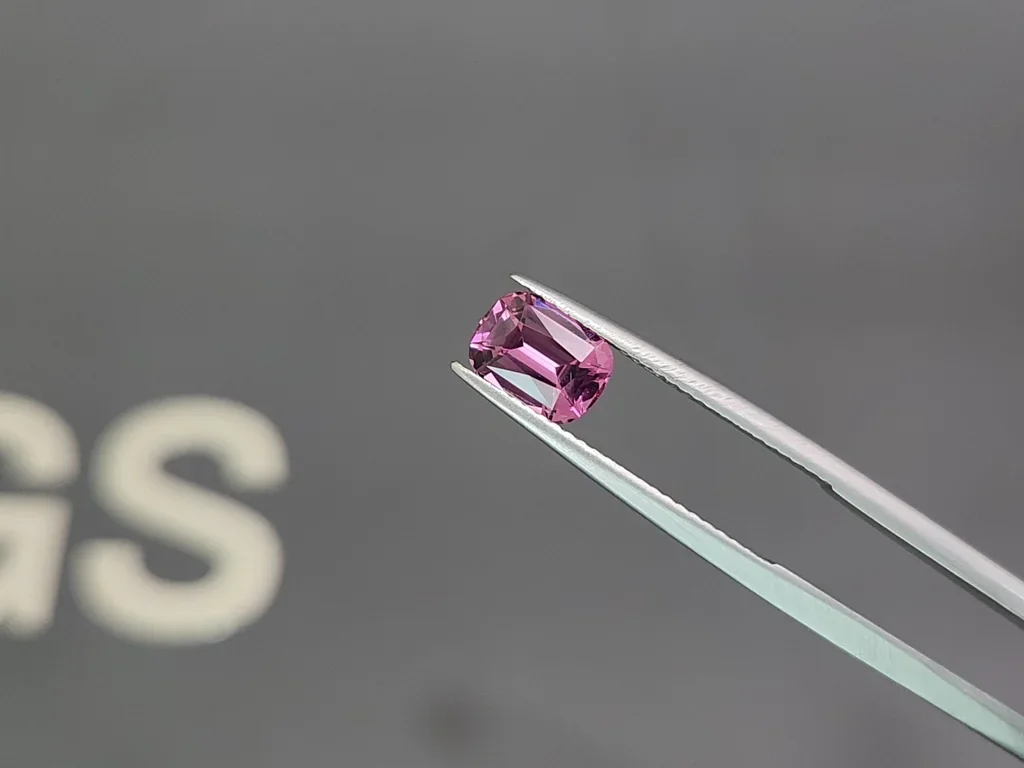 Rhodolite garnet cushion cut 1.64 carats, Tanzania Image №3