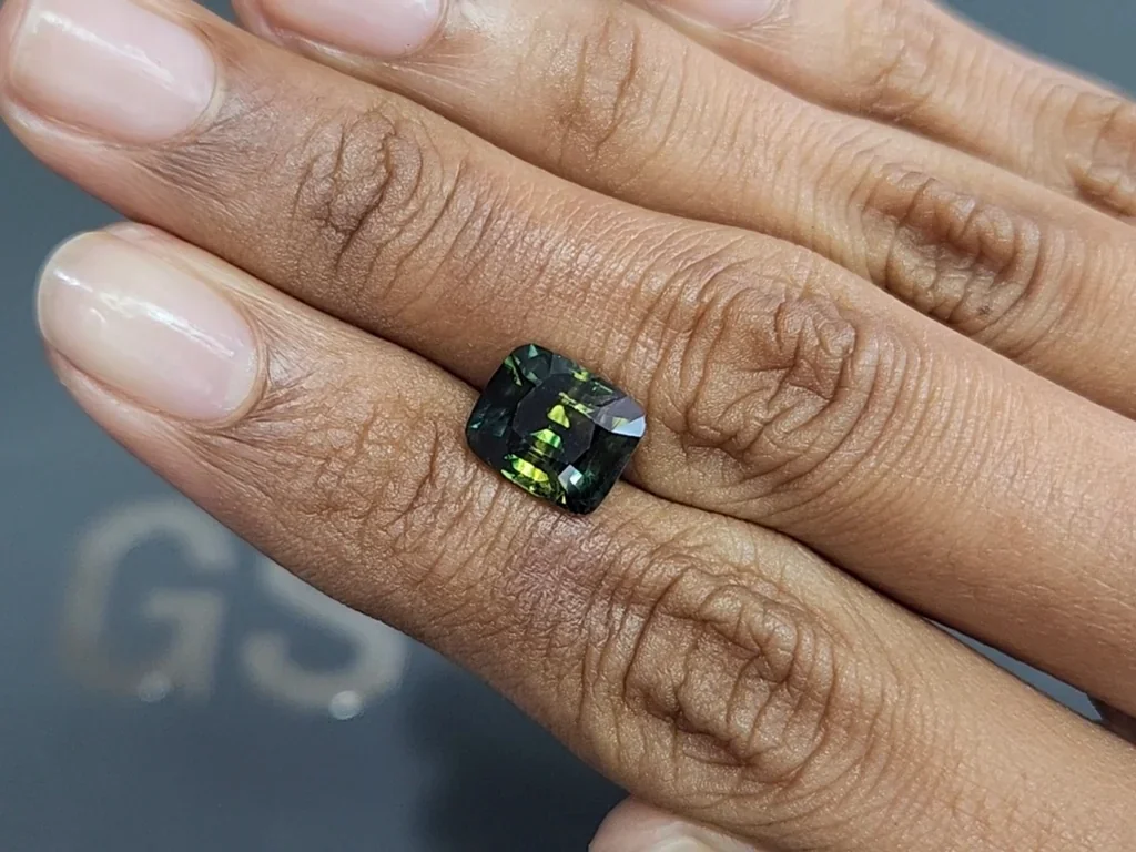 Sapphire Bi-color cushion cut 4.32 carats, Madagascar Image №2