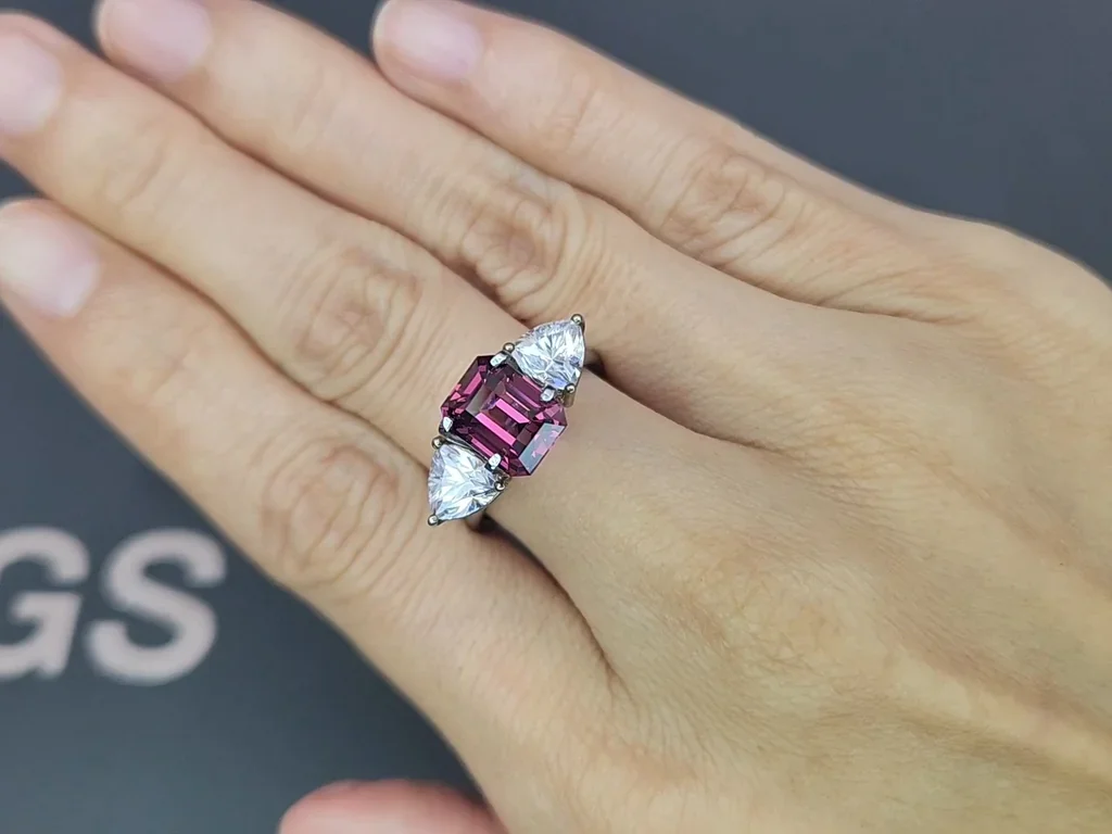 Purple garnet octagon cut 3.31 carats, Africa Image №5