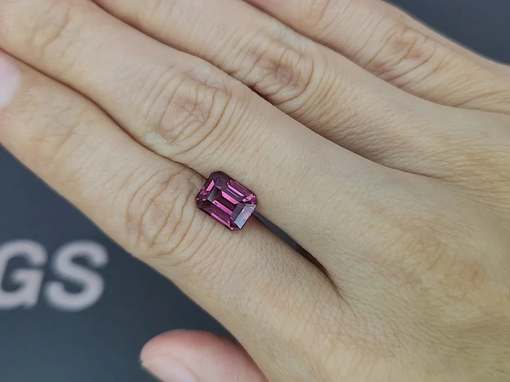 Purple garnet octagon cut 3.31 carats, Africa Image №2