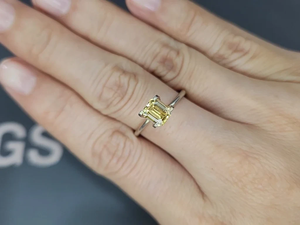 Unheated yellow sapphire octagon cut 1.16 carats, Sri Lanka Image №5
